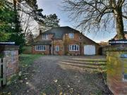 3 Bedrooms Detached house for sale in Blackpond Lane,...