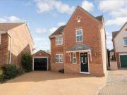 3 Bedrooms Detached house for sale in Blenheim Close,...