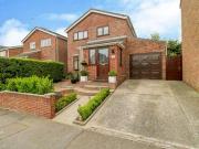 3 Bedrooms Detached house for sale in Chaney Road,...