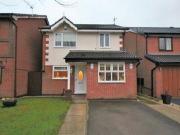 3 Bedrooms Detached house for sale in Donnington Close,...