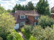 3 Bedrooms Detached house for sale in Dorset Drive,...