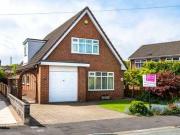 3 Bedrooms Detached house for sale in Forest Drive,...