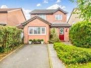 3 Bedrooms Detached house for sale in Heol Collen, Parc...