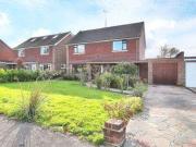 3 Bedrooms Detached house for sale in Kingsmead Road,...