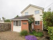 3 Bedrooms Detached house for sale in London Road,...