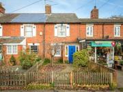 3 Bedrooms Detached house for sale in London Road,...