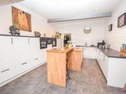 3 Bedrooms Detached house for sale in Low Waters Road,...
