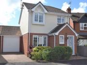 3 Bedrooms Detached house for sale in Meadow Close,...