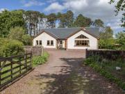 3 Bedrooms Detached house for sale in New The Garden...