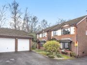 3 Bedrooms Detached house for sale in Norman Keep,...