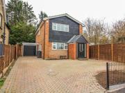 3 Bedrooms Detached house for sale in Old Road, Old...