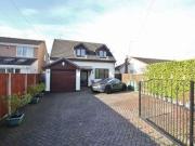 3 Bedrooms Detached house for sale in Overchurch Road,...