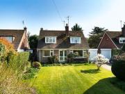 3 Bedrooms Detached house for sale in Rushmoor Close,...