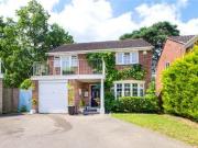 3 Bedrooms Detached house for sale in Sheridan Crescent,...