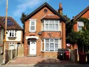 3 Bedrooms Detached house for sale in Slough, Berkshire SL1