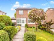 3 Bedrooms Detached house for sale in The Crescent,...