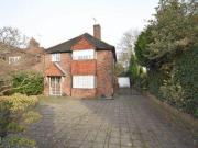 3 Bedrooms Detached house for sale in Tilford Road,...