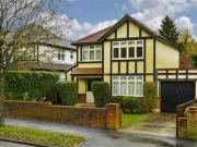 3 Bedrooms Detached house for sale in Warren Road,...