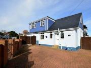 3 Bedrooms Detached house for sale in West Hill Road,...