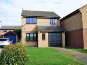 3 Bedrooms Detached house for sale in Willow Close,...