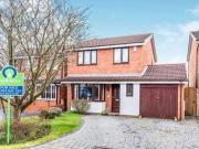 3 Bedrooms Detached house for sale in Windermere Drive,...