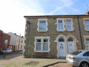 3 Bedrooms End terrace house for rent in Fishwick...