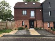 3 Bedrooms End terrace house for rent in Mill Lane,...