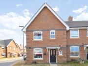 3 Bedrooms End terrace house for rent in Whitethorn,...