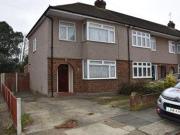 3 Bedrooms End terrace house for rent in Woodside Close,...