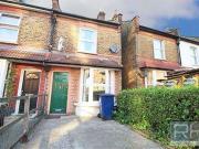 3 Bedrooms End terrace house for sale in Colindale...