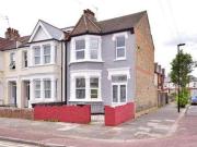 3 Bedrooms End terrace house for sale in Homecroft Road,...