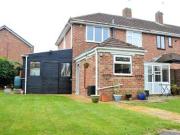 3 Bedrooms End terrace house for sale in Purcell Close,...