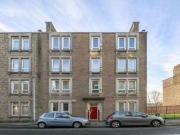 3 Bedrooms Flat for rent in Abbotsford Place, Dundee DD2