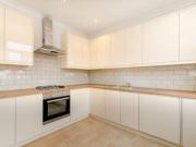 3 Bedrooms Flat for rent in Aberdare Gardens, South...