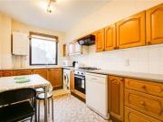 3 Bedrooms Flat for rent in Alder Lodge, 73 Stevenage... 3 Bedrooms Flat for rent in Alder Lodge, 73 Stevenage...