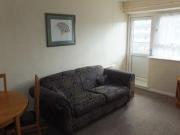 3 Bedrooms Flat for rent in Appleton Close, Eastend...