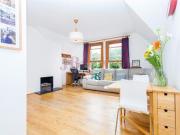 3 Bedrooms Flat for rent in Balls Pond Road, London N1