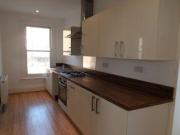 3 Bedrooms Flat for rent in Baxter Avenue, Southend On...