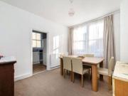 3 Bedrooms Flat for rent in Bedford Hill, Balham, London...