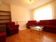 3 Bedrooms Flat for rent in Benett Court, Axminster...