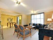 3 Bedrooms Flat for rent in Boydell Court, St John´s...