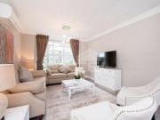 3 Bedrooms Flat for rent in Boydell Court, St. Johns...