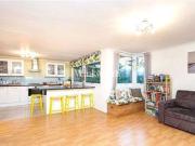 3 Bedrooms Flat for rent in Britten Close, London NW11