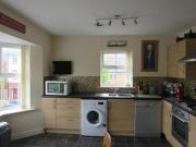 3 Bedrooms Flat for rent in Broadview Close, Kingsnorth,...
