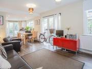3 Bedrooms Flat for rent in Brooke Road, Stoke Newington E5