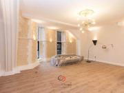 3 Bedrooms Flat for rent in Camden Park Road, Camden NW1