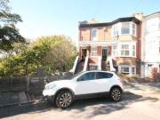 3 Bedrooms Flat for rent in Castledown Avenue, Hastings TN34