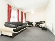 3 Bedrooms Flat for rent in Celandine Way, London E15