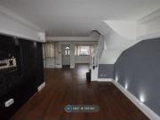 3 Bedrooms Flat for rent in Cleves Road, Hemel Hempstead HP2