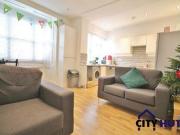 3 Bedrooms Flat for rent in Conewood Street, London N5